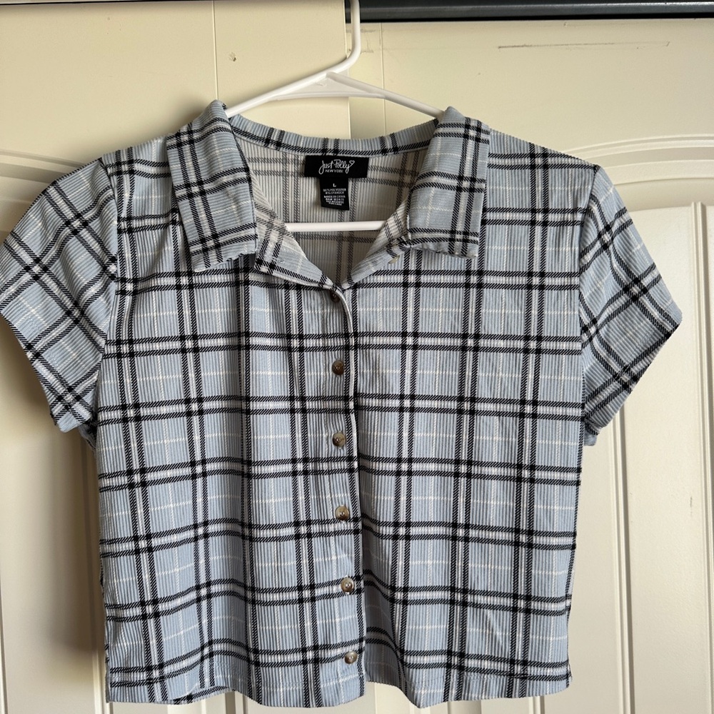 Just Polly Women's Black and White Plaid Short Sleeve Top